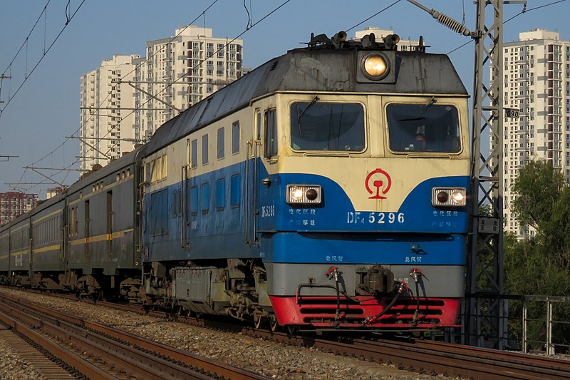 File:DF4C 5296 on Wenyu River Bridge (20171023152017).jpg