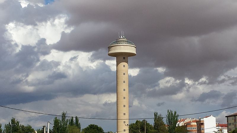 File:Depósito de Agua de la Fiesta del Árbol. Parque de la Fiesta del Árbol. Albacete 63.jpg