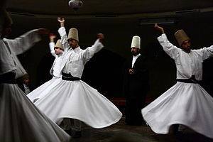 Dhikr: Koranische Aussagen, Bedeutung im Sufismus, Formen des gemeinschaftlichen Dhikr