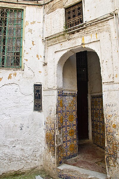 File:Doorway (4783036651).jpg