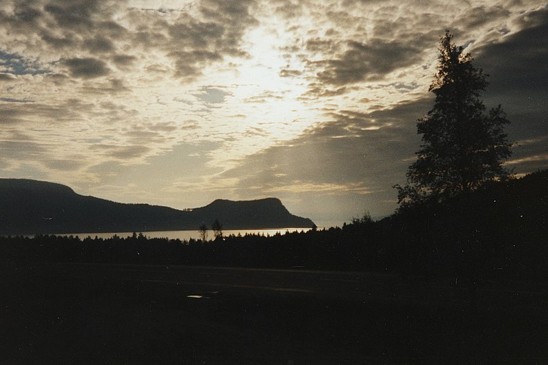 File:Dusk at hogakusten.jpg