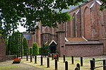 Miniatuur voor Bestand:Edam - Matthijs Tinxgracht - View ESE on Entrance Churchyard.jpg