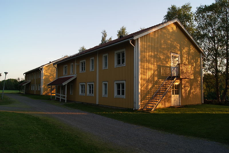 File:Elevrum Dalkarlså folkhögskola.JPG