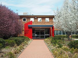 Entrance to Lyneham Primary School September 2012.JPG