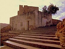 Sideway view of a Dervish fort/Dhulbahante garesa in Eyl, Somalia Eyl Castle.jpg