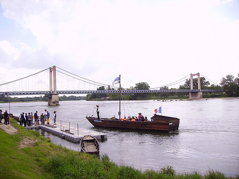 File:Fête de la Loire et des gabarriers 2015 pic09.jpg