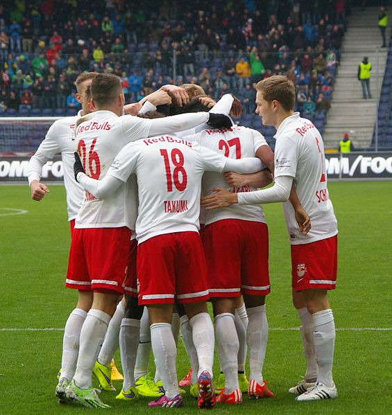 File:FC Red Bull Salzburg gegen FK Austria Wien 20.JPG