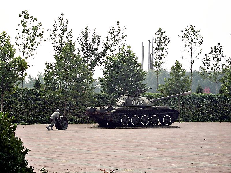 File:Fengtai-Huaishu-Ling-tank-monument-3507.jpg