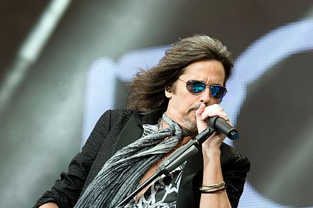 ไฟล์:Foreigner - Wacken Open Air 2016 26.jpg