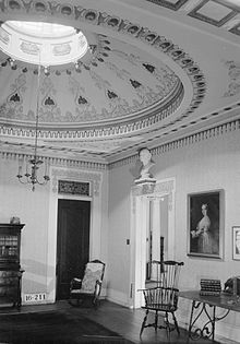 The library inside the Gaineswood residence. Gaineswood Library.jpg