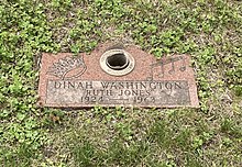 Grave of Dinah Washington (1924–1963) at Burr Oak Cemetery.jpg
