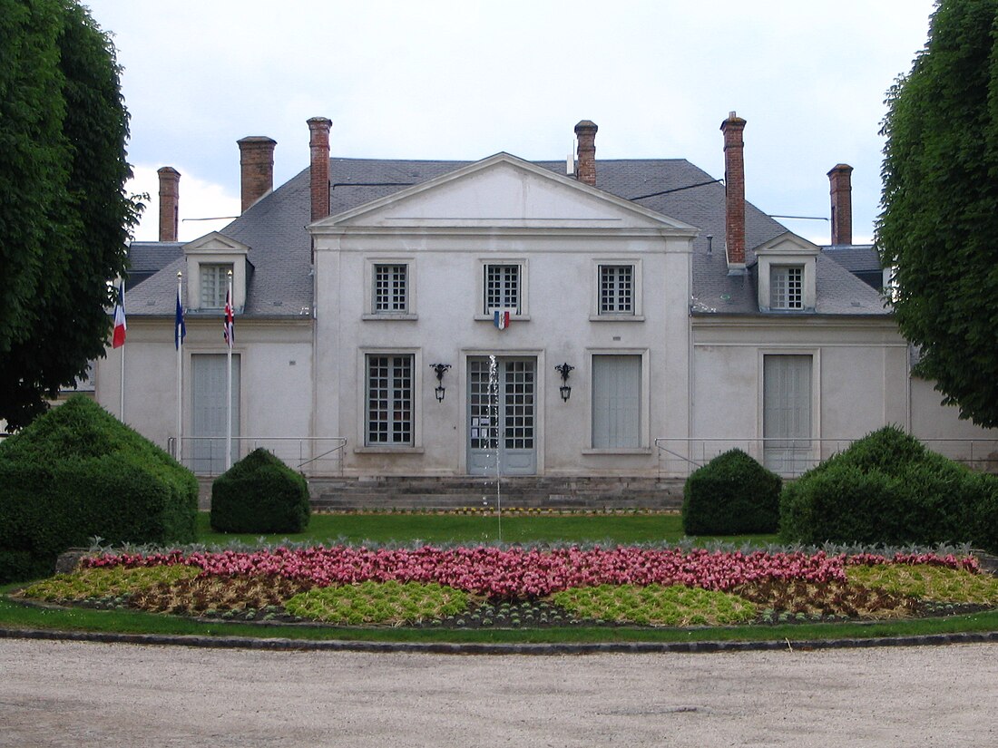 File:Héricy - Town hall.jpg