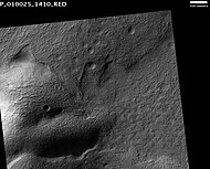 Hartwig Crater Floor, as seen by HiRISE. The scale bar is 500 meters long.