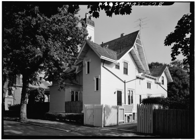 File:Historic American Buildings Survey NORTH AND WEST (REAR) ELEVATIONS Ned Goode, Photographer August 1961 - William J. Rotch House, 19 Irving Street (moved from 103 Orchard Street HABS MASS,3-NEBED,12-3.tif