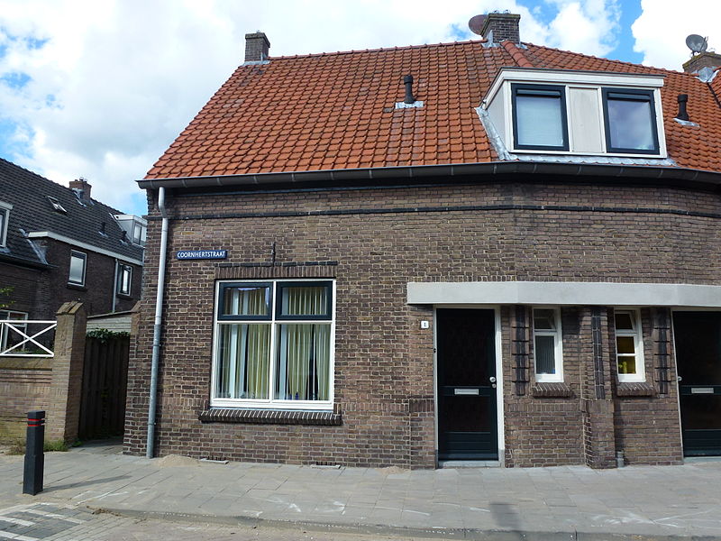 File:Huis. Coornhertstraat 1.JPG