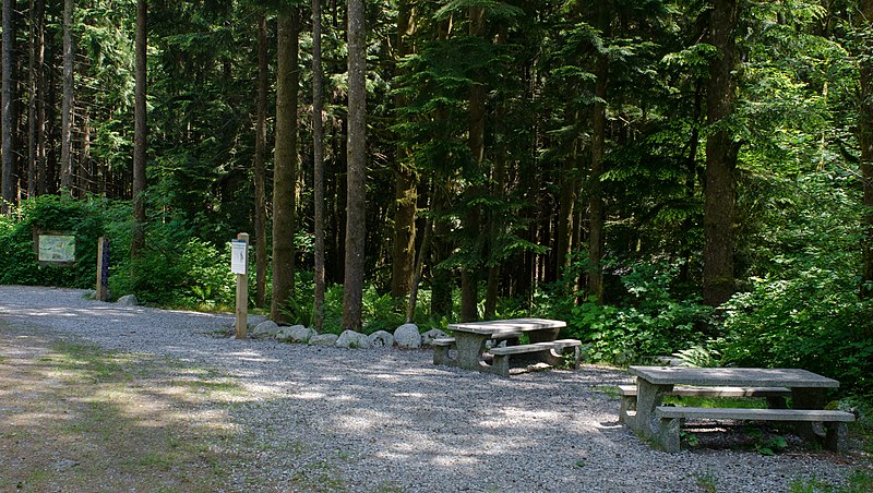 File:Hydraulic Picnic Site - panoramio.jpg