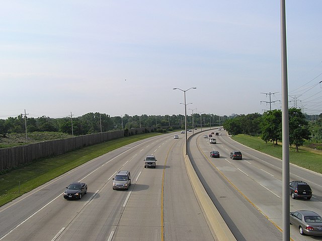 I-355 at the Illinois Prairie Path, looking south towards Downers Grove in the distance