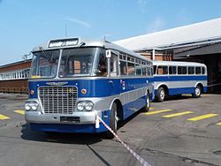 20-asra kitáblázott Ikarus 620-as busz az óbudai garázsban
