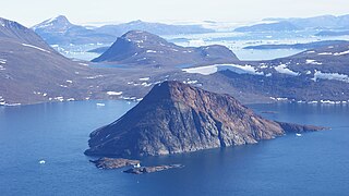 <span class="mw-page-title-main">Illoorfik Island</span> Uninhabited island in northwestern Greenland