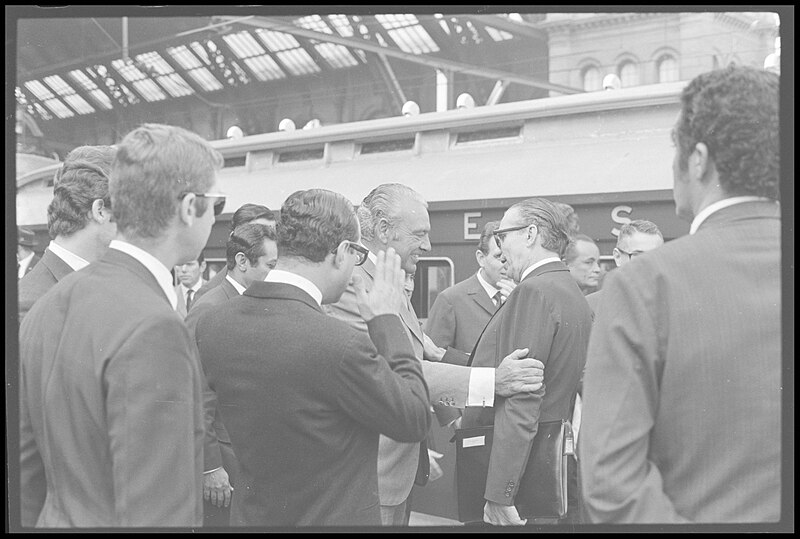 File:Inauguração do Controle de Tráfego Centralizado da Estação da Luz, com as presenças de Mario Andreazza e Paulo Maluf, Arquivo Público do Estado de São Paulo (BR SP APESP ICO RFFSA NEG 0347 019).jpg