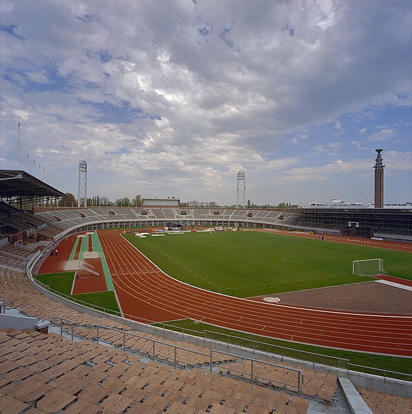 The club twice returned to the Olympic Stadium–restored in the Admirals' absence–after the 1997 move: once for their last home match of the 2000 NFL E