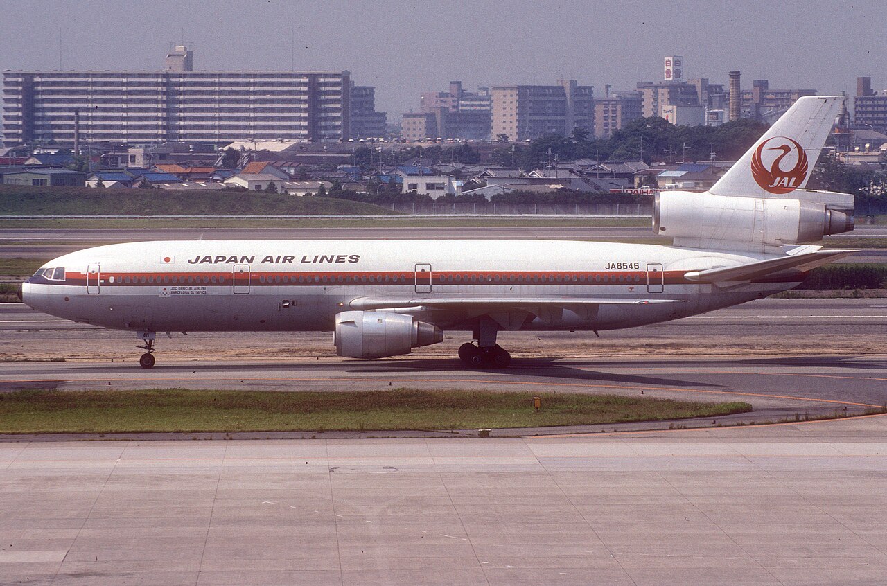 File:JAL Japan Airlines DC-10-40; JA8546, March 1992.jpg 