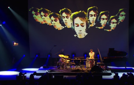 Tập_tin:Jacob_Collier_performing_at_Montreux_Jazz_Festival.png