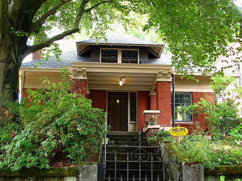 File:Jeppesen House front - Portland Oregon.jpg