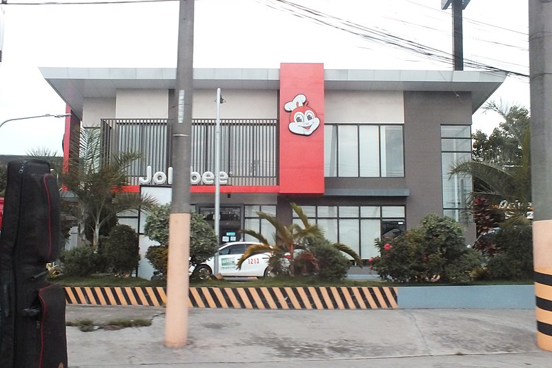 File:Jollibee at M. Logarta Ave (06-05-2021).jpg