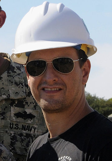 File:Josh Charles 2014.jpg