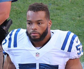 <span class="mw-page-title-main">Josh McNary</span> American football player (born 1988)