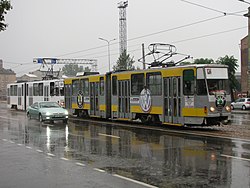 Kaksi KT4-raitiovaunua heinäkuussa 2013.