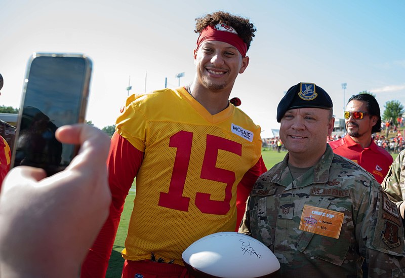 File:Kansas City Chiefs host military appreciation day during training camp (3).jpg