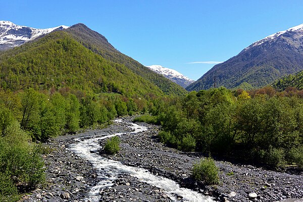 Image: Kheshkuri river (Lentekhi)