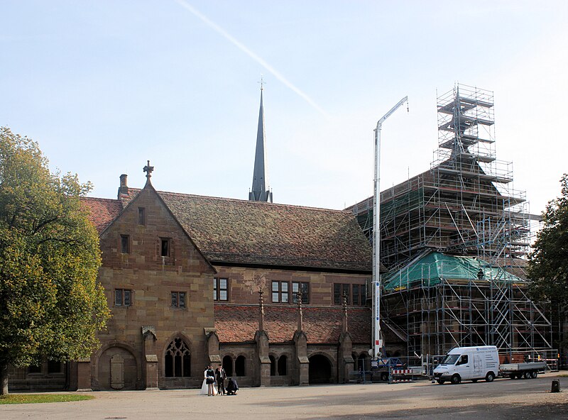 File:Kloster Maulbronn, Kirche und Klausurgebäude.JPG