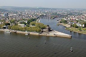Die Moesel se uitmonding in die Ryn by Koblenz, Duitsland; bekend as "Deutsches Eck".