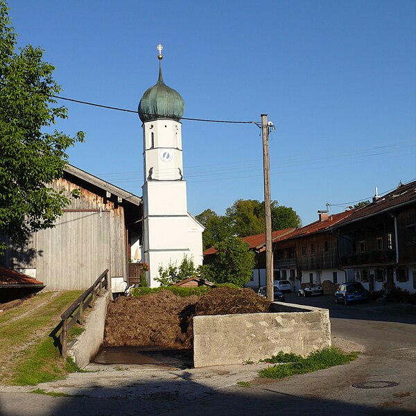 File:Ländliches Greilinger Ortszentrum - 2022-08-24 - 500b.jpg