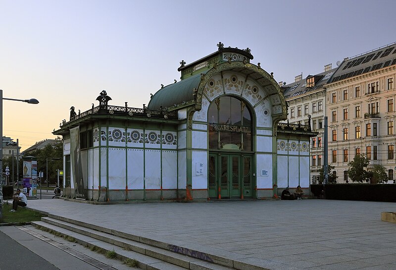 File:L02 867 Bahnhofspavillon Karlsplatz.jpg