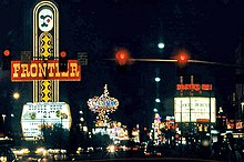 Anuncio publicitando (debajo de Desert Inn) un concierto de Dúrcal en Las Vegas, Nevada, 1989.