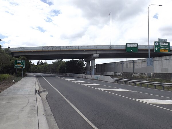 Logan Motorway overpass, 2016