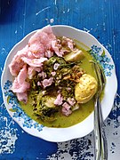 Lontong Paku 1