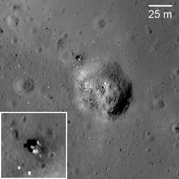 Следы луны 16. Снимки LRO поверхности Луны. Снимки посадки американцев на Луне. LRO снимки мест посадки. Спутник LRO снимки Луны.