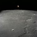 Lunárny modul Intrepid na obežnej dráhe okolo Mesiaca po oddelení od veliteľského modulu Yankee Clipper