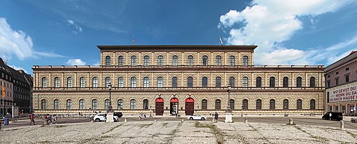 10: Münchner Residenz