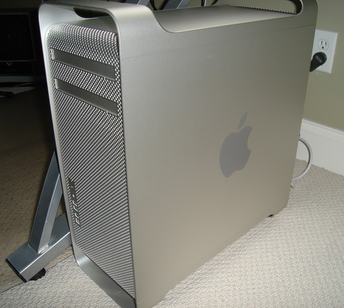 1200px Mac_Pro_Tower