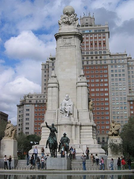 ไฟล์:Madrid-Miguel_de_Cervantes_monument.jpg