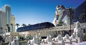 File:Las Vegas Strip 006.Mandalay Bay Complex.133.0395.jpg - Wikimedia  Commons