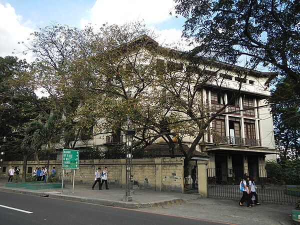 Without its own building, PSC held its classes at the Normal Hall of Philippine Normal University from 1946 to 1947.