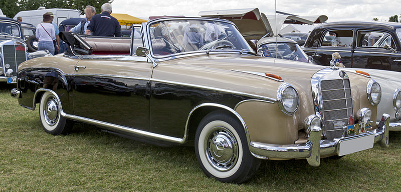 File:Mercedes-Benz 220S front 20110611.jpg