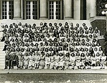 Meredith College students and faculty, 1948 Meredith College c.1948.jpg